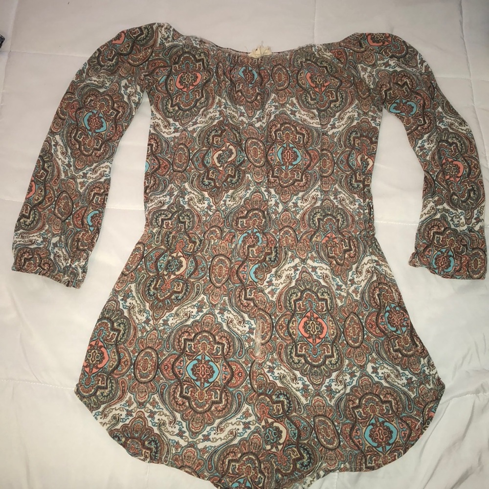 Patterned off-the-shoulder romper - Picture 2 of 4